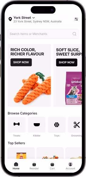 Accueil d’une application de commande d’aliments pour animaux avec des offres, des catégories et des produits mis en avant.
